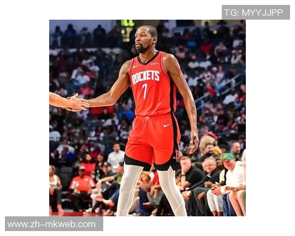 火箭队与雷霆队第三场激战回顾球员表现与战术分析全景展现